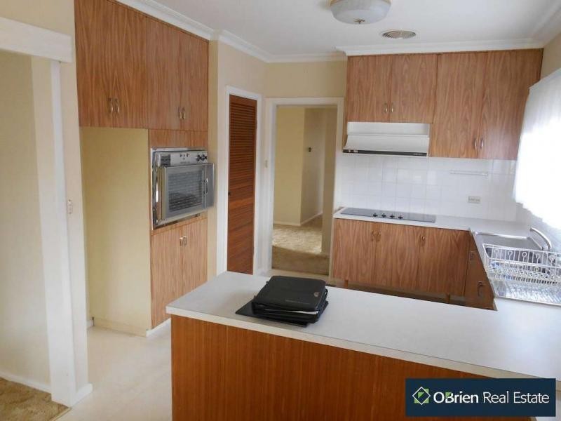 8 Kent Road, Narre Warren VIC 3805