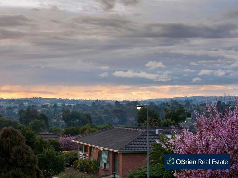 5 Laurus Court, Narre Warren VIC 3805