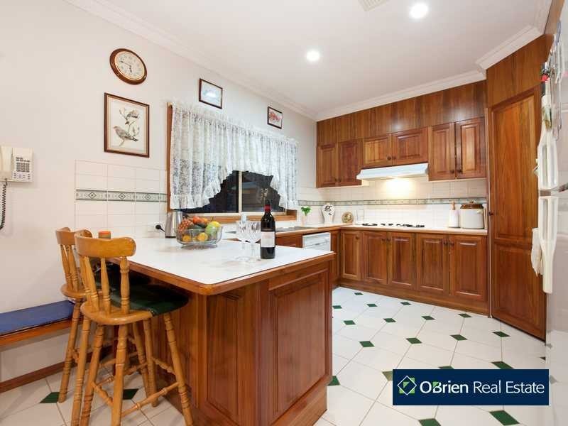 5 Laurus Court, Narre Warren VIC 3805