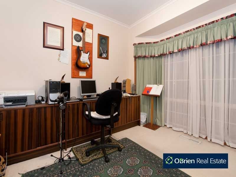 5 Laurus Court, Narre Warren VIC 3805