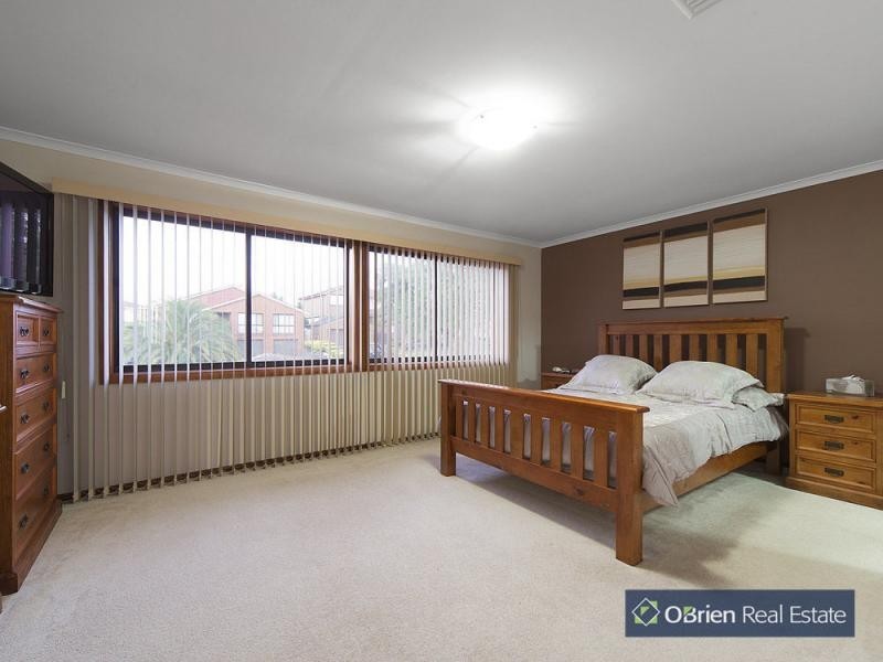 16 Hensley Court, Endeavour Hills VIC 3802