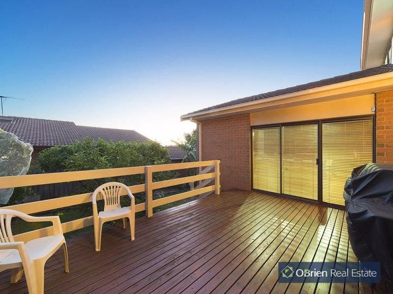 16 Hensley Court, Endeavour Hills VIC 3802