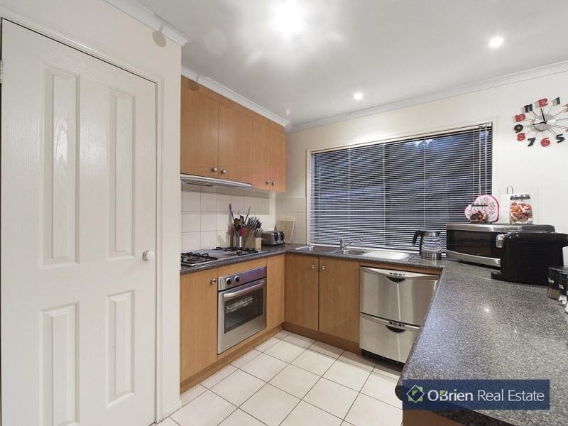 9 Sue Place, Berwick VIC 3806
