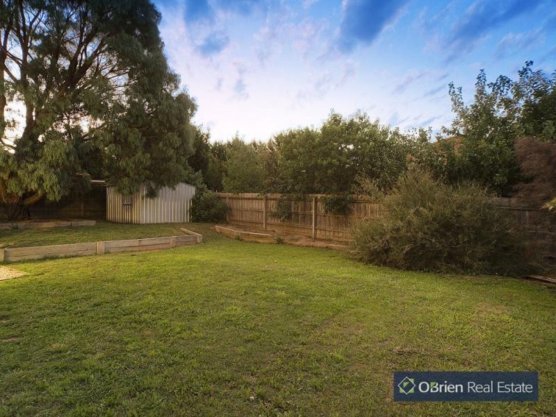 9 Sue Place, Berwick VIC 3806