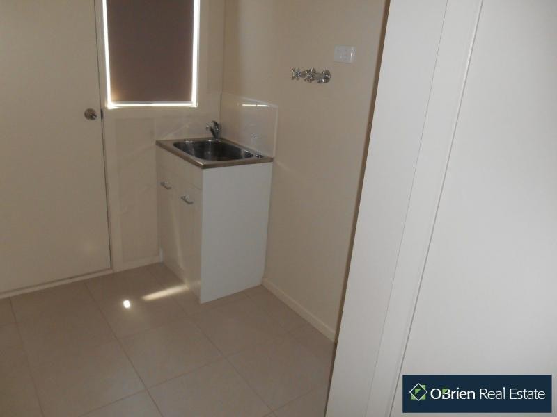 23 Rannoch Street, Cranbourne East VIC 3977
