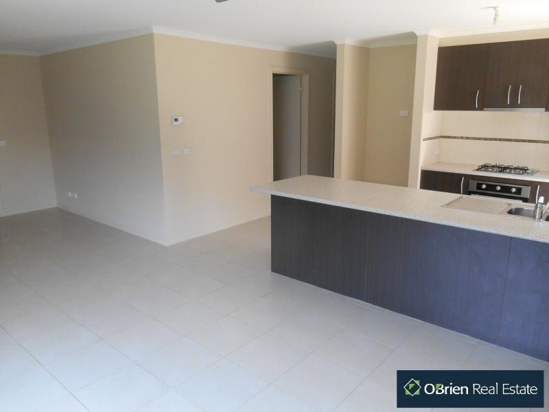 23 Rannoch Street, Cranbourne East VIC 3977
