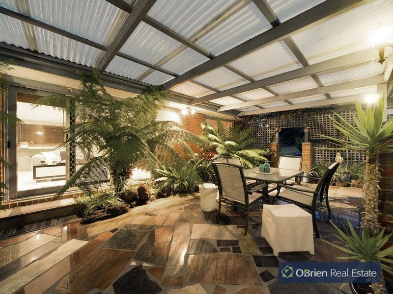 14 Preston Court, Endeavour Hills VIC 3802