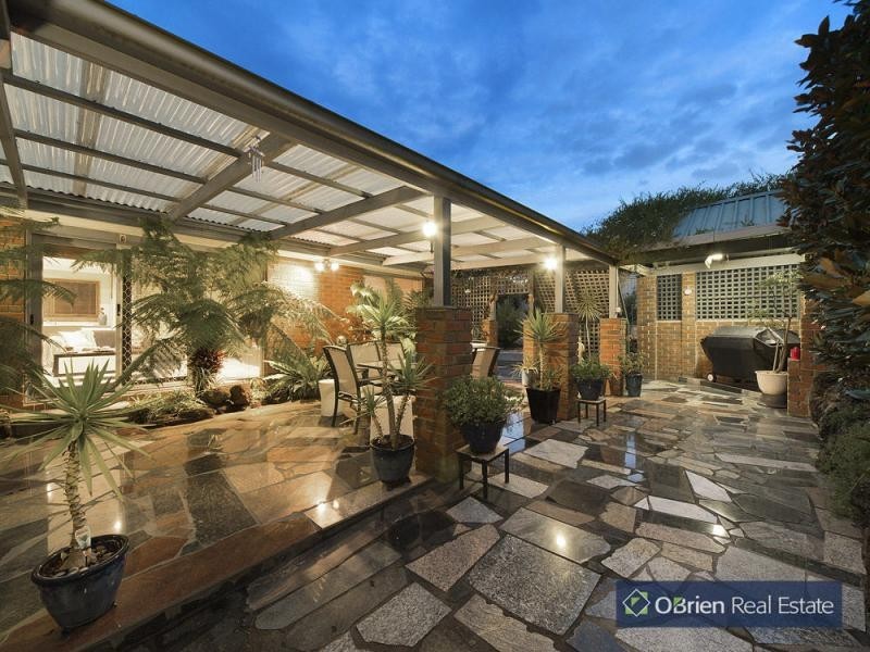 14 Preston Court, Endeavour Hills VIC 3802