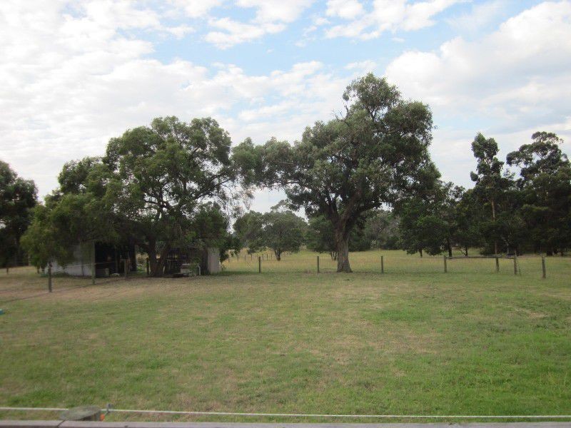 45 Roslyn Road, Cranbourne South VIC 3977