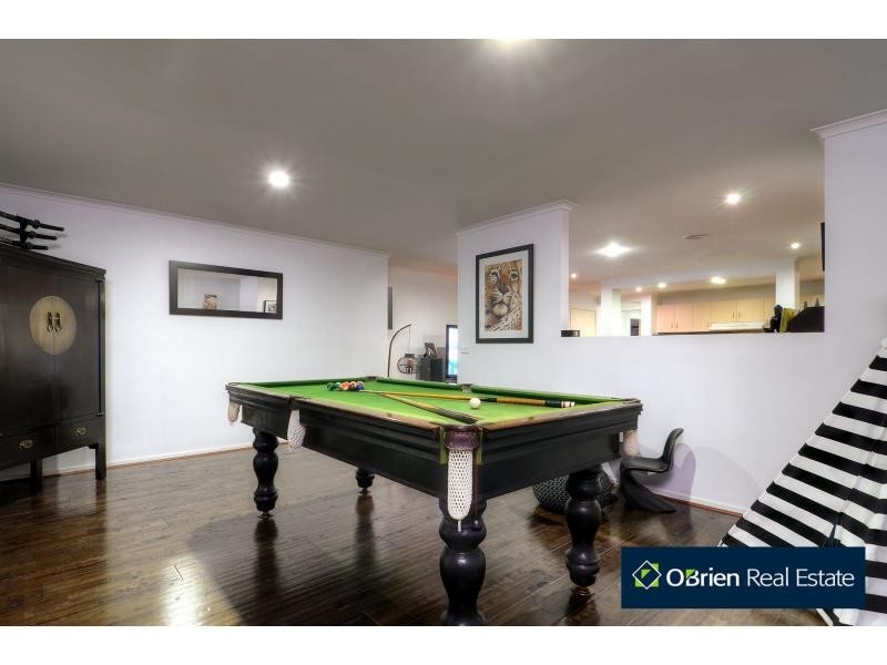 42 Foxwood Drive, Cranbourne East VIC 3977