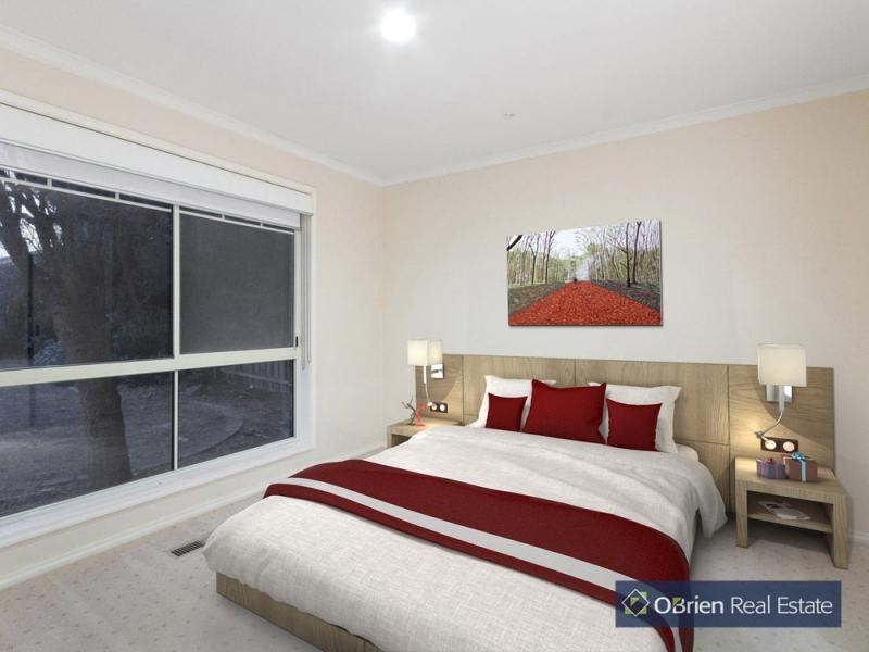 27/8 Monteith Crescent, Endeavour Hills VIC 3802