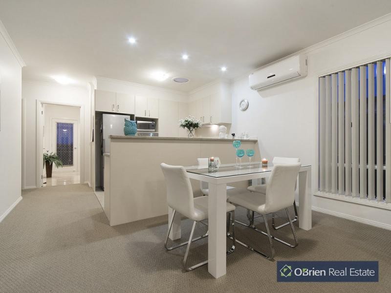 Unit 2, 2 Cameron Street, Cranbourne East VIC 3977