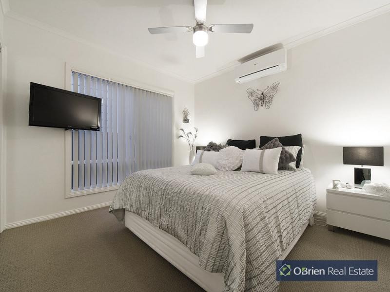 Unit 2, 2 Cameron Street, Cranbourne East VIC 3977