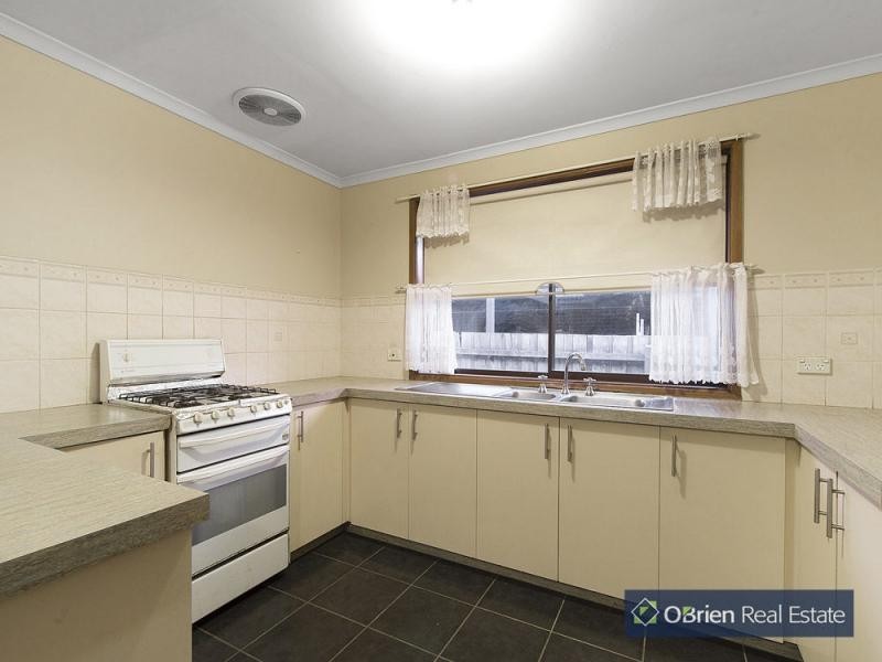7 Carly Close, Narre Warren South VIC 3805