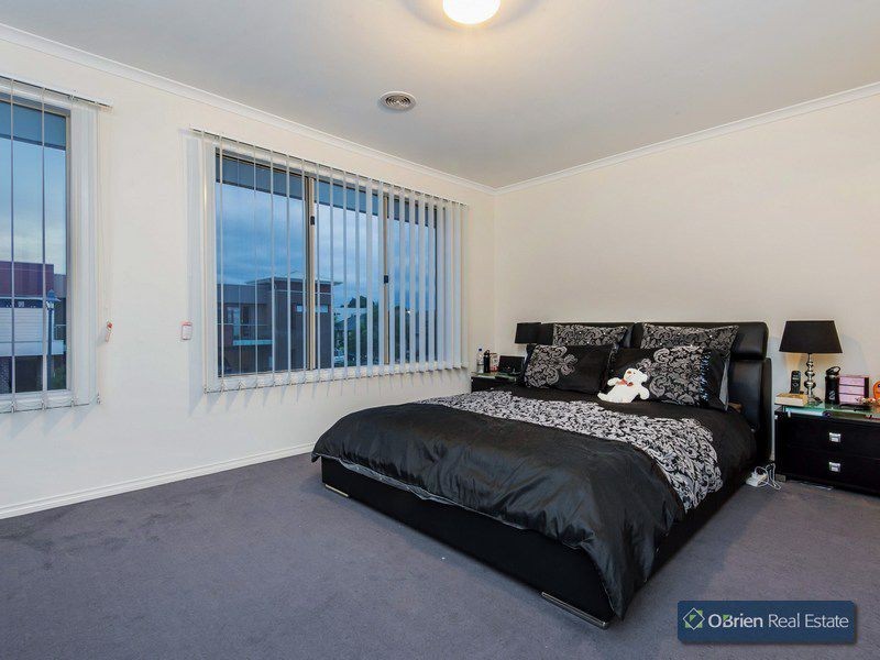 38 Kilburn Place, Pakenham VIC 3810