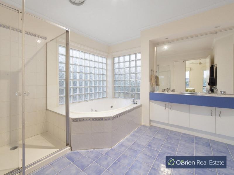 5 Jude Place, Narre Warren South VIC 3805