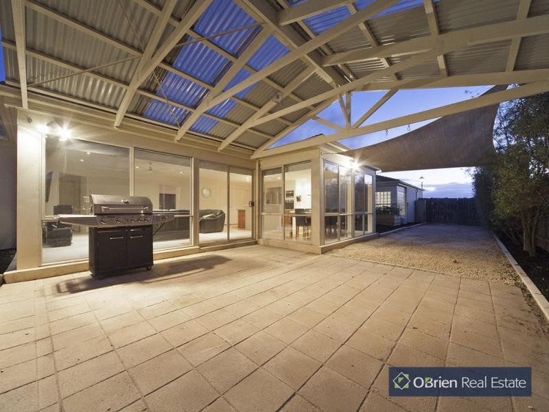 5 Jude Place, Narre Warren South VIC 3805