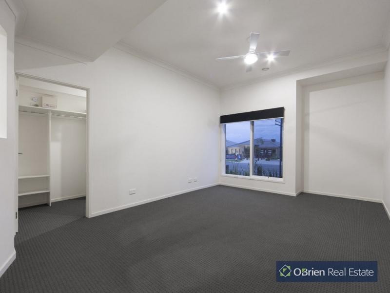 20 Eliburn Drive, Cranbourne East VIC 3977