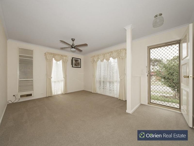 14 Cumberland Chase, Hampton Park VIC 3976