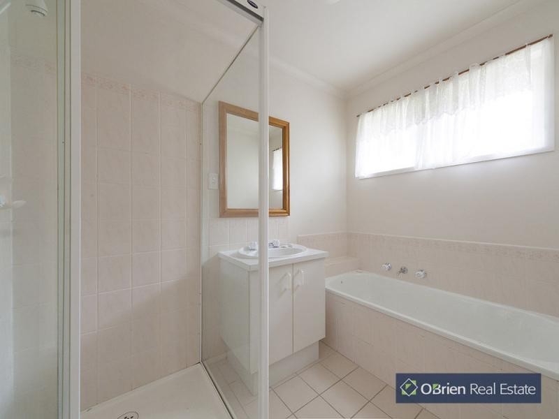 14 Cumberland Chase, Hampton Park VIC 3976