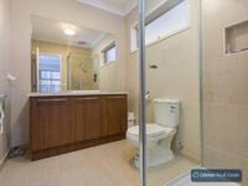 25 Mill Circuit, Clyde North VIC 3978