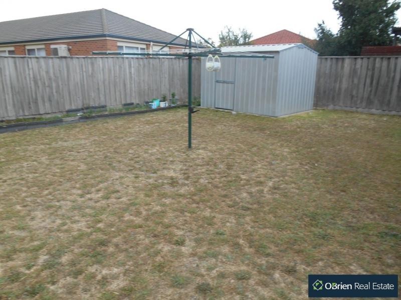 22 Hallmark Drive, Narre Warren VIC 3805