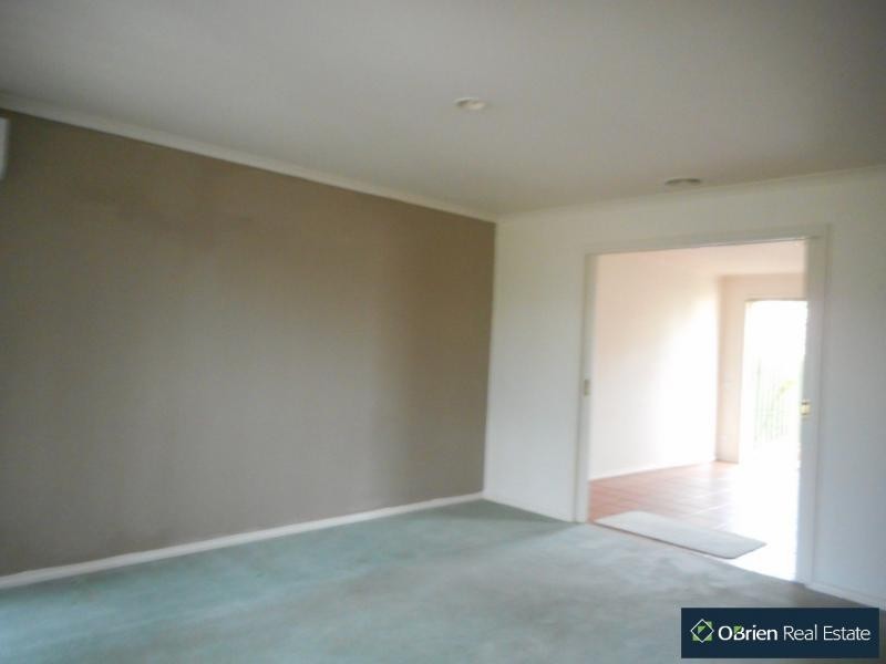 22/8 Monteith Crescent, Endeavour Hills VIC 3802