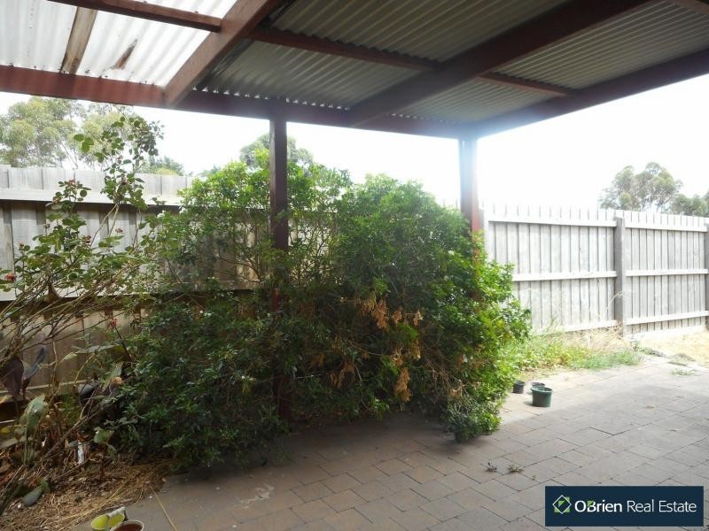 22/8 Monteith Crescent, Endeavour Hills VIC 3802