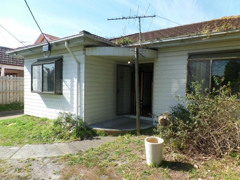 62 Thames Promenade, Chelsea VIC 3196