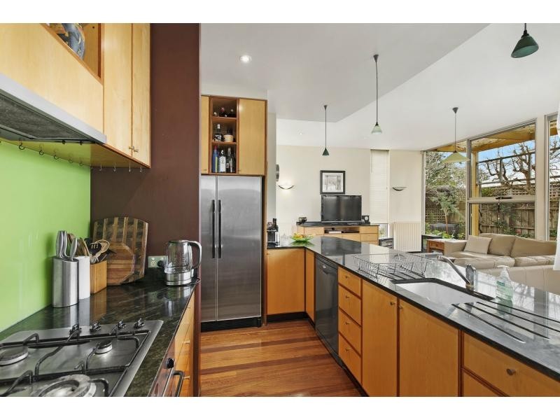 1/10 Bay Street, Mordialloc VIC 3195
