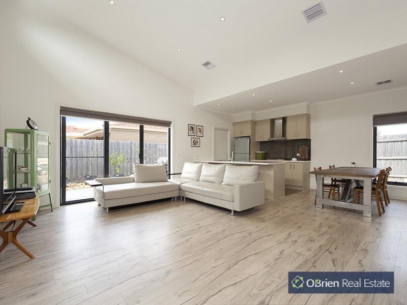 2/16 Houston Street, Mentone VIC 3194