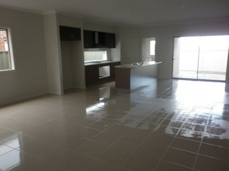 34 Park Orchard Drive, Pakenham VIC 3810