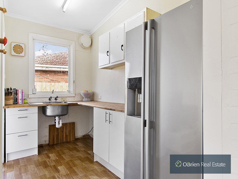 9 Teague Avenue, Mentone VIC 3194