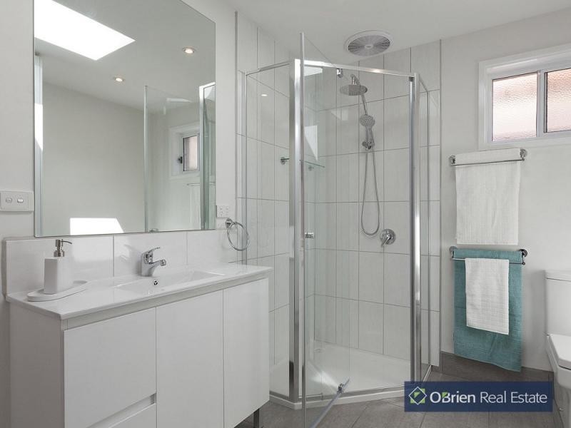 2/61 Bear Street, Mordialloc VIC 3195