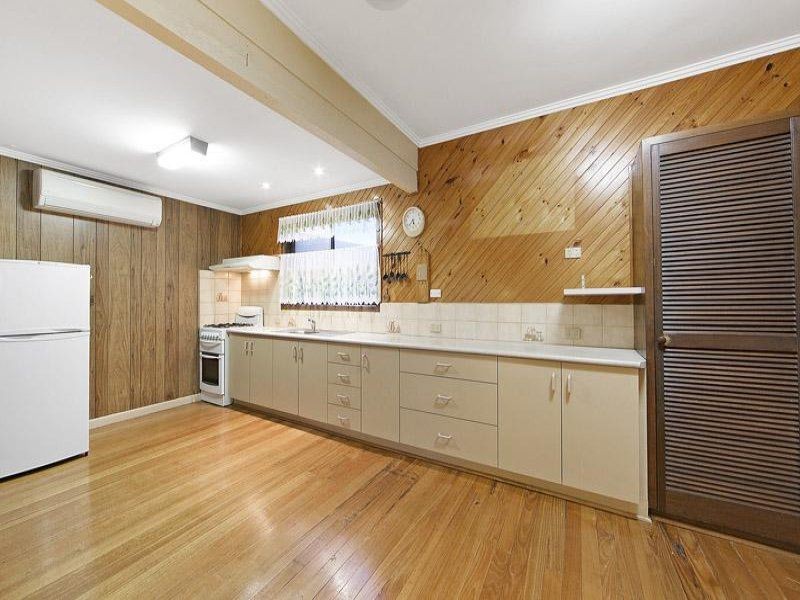 11 Belle Crescent, Mordialloc VIC 3195