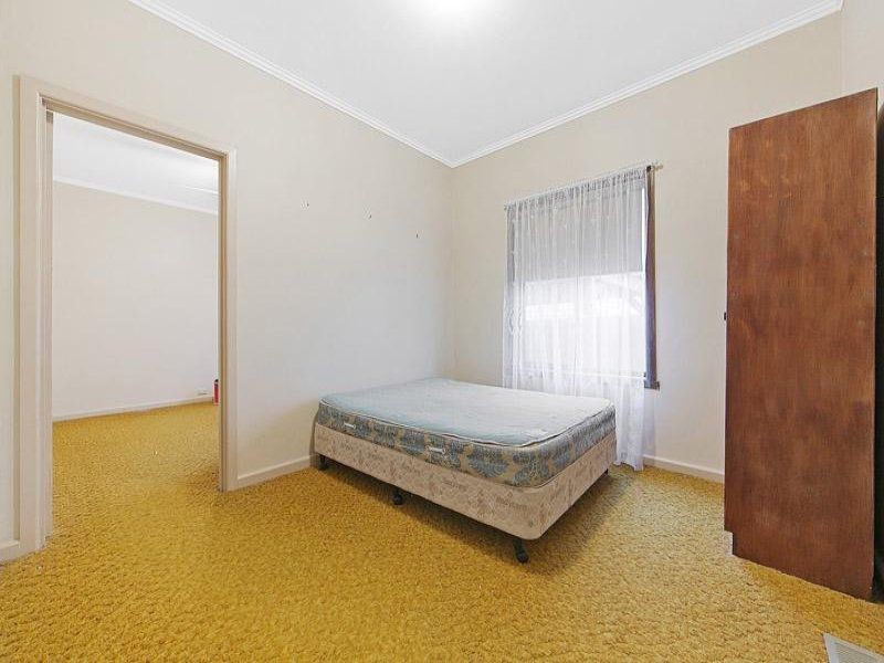 11 Belle Crescent, Mordialloc VIC 3195