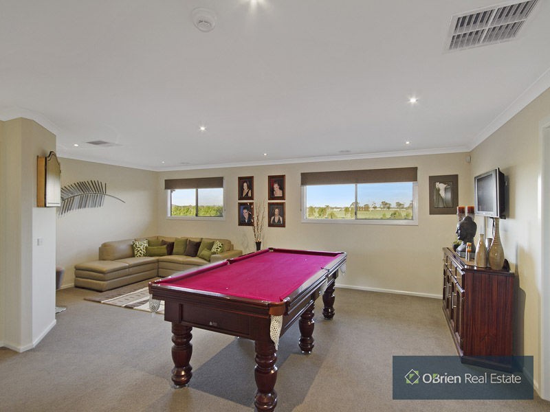 15 Feathery Grove, Sandhurst VIC 3977