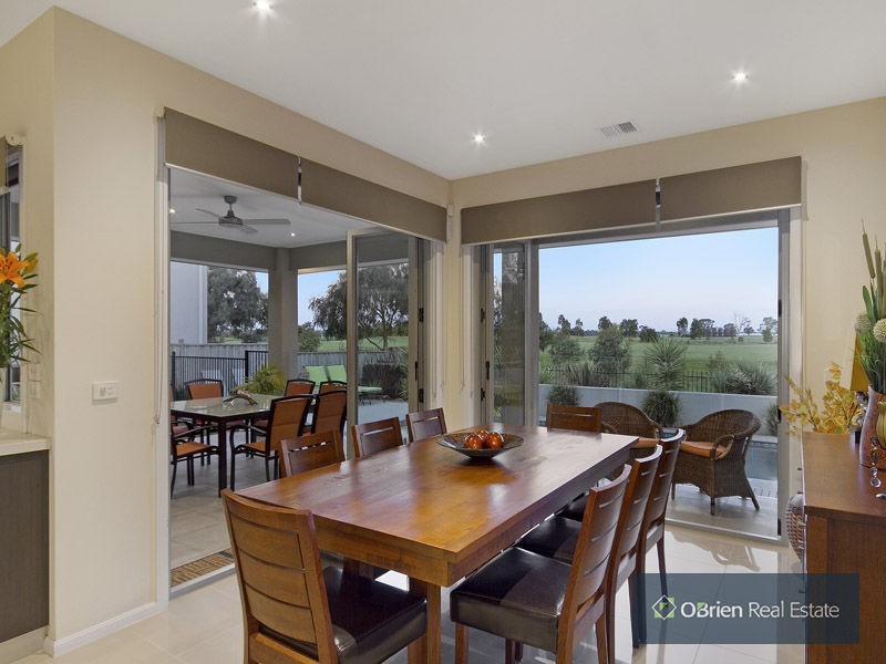 15 Feathery Grove, Sandhurst VIC 3977