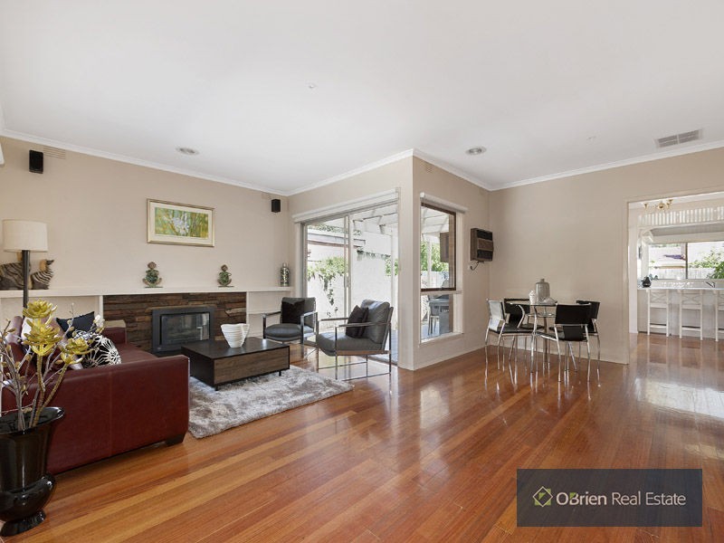 18 Alray Drive, Cheltenham VIC 3192