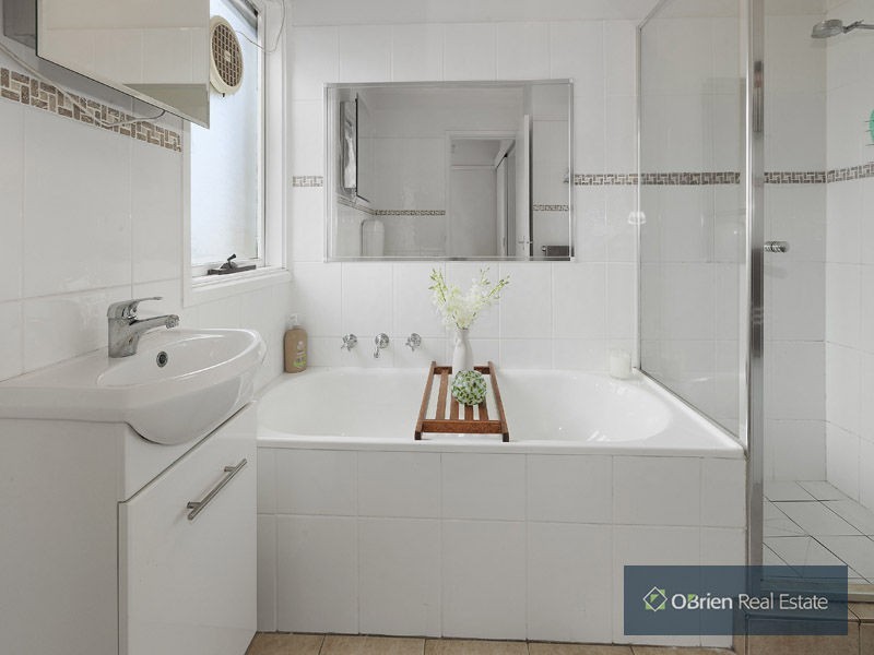 3/130 Warrigal Road, Mentone VIC 3194