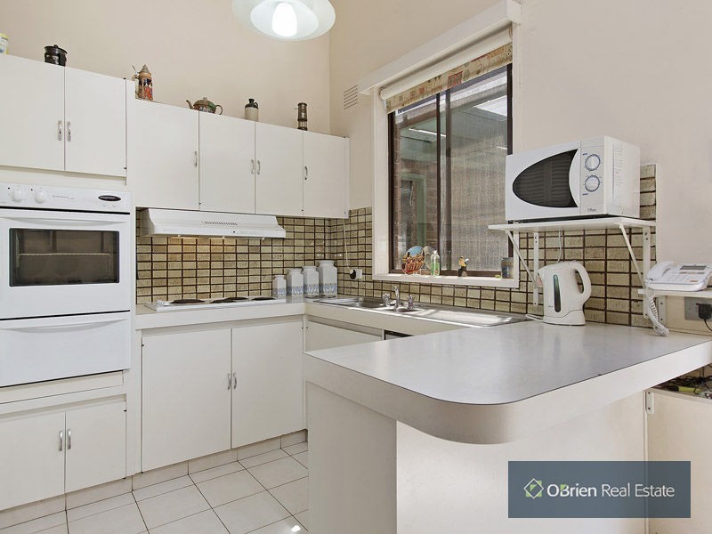 1 Pinewood Mews, Cheltenham VIC 3192