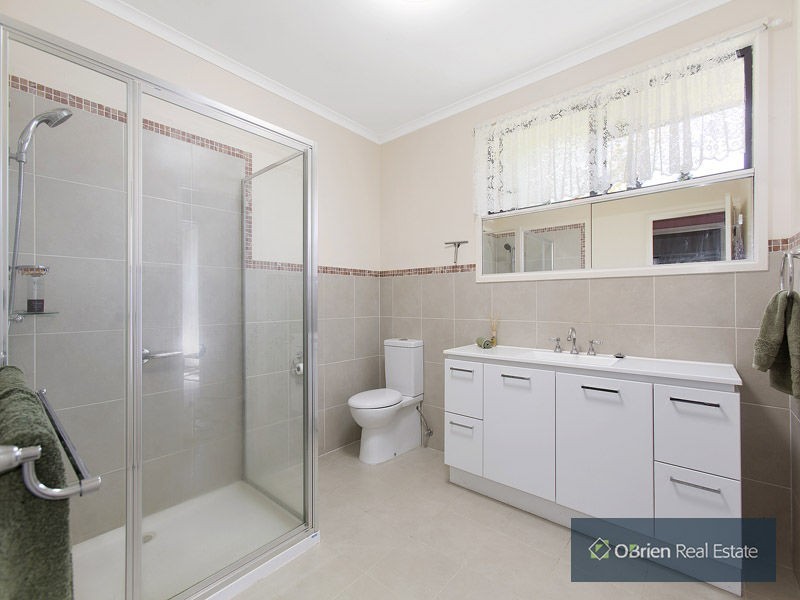 1 Pinewood Mews, Cheltenham VIC 3192