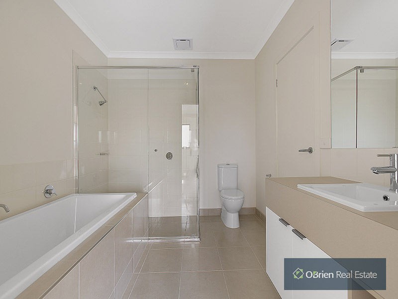 21 Rosette Crescent, Keysborough VIC 3173