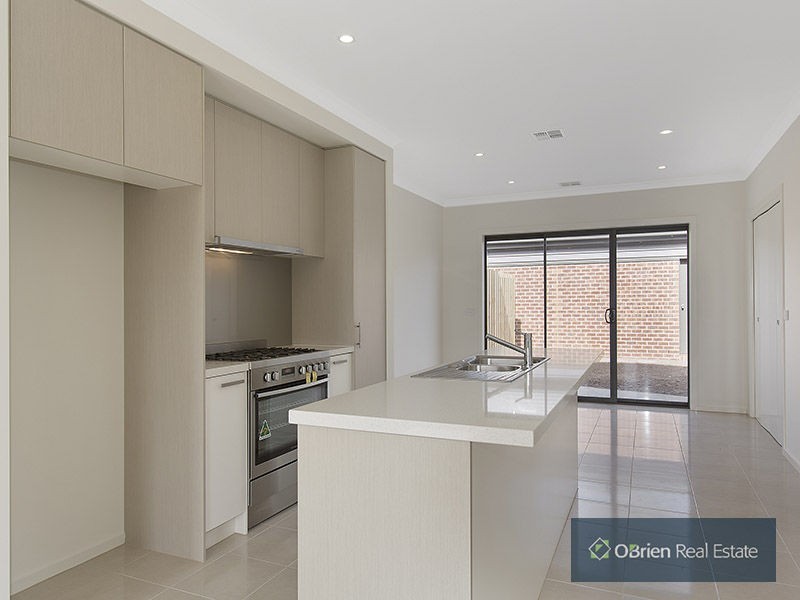 21 Rosette Crescent, Keysborough VIC 3173