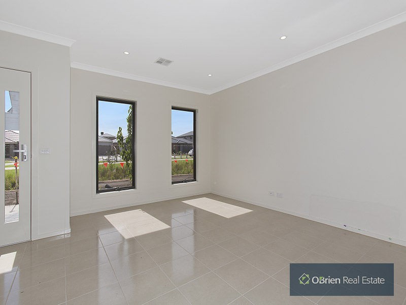 21 Rosette Crescent, Keysborough VIC 3173