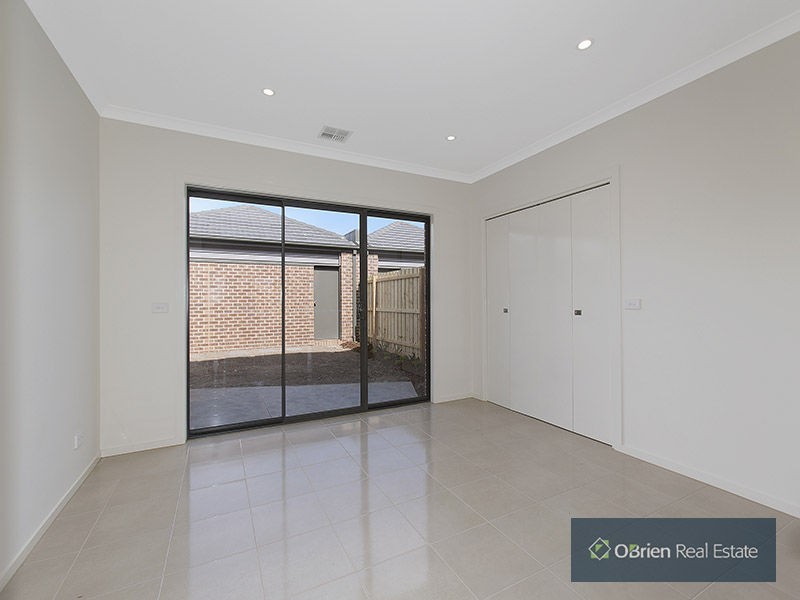 21 Rosette Crescent, Keysborough VIC 3173