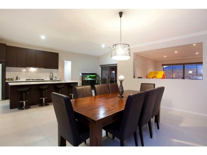 2 Thunderbolt Drive, Cranbourne East VIC 3977