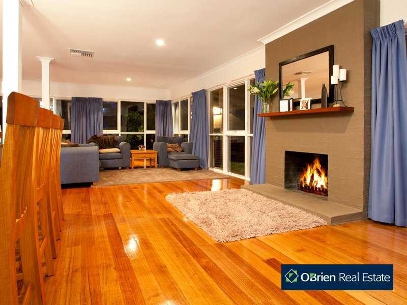 4-6 Rydaldene Way, Berwick VIC 3806