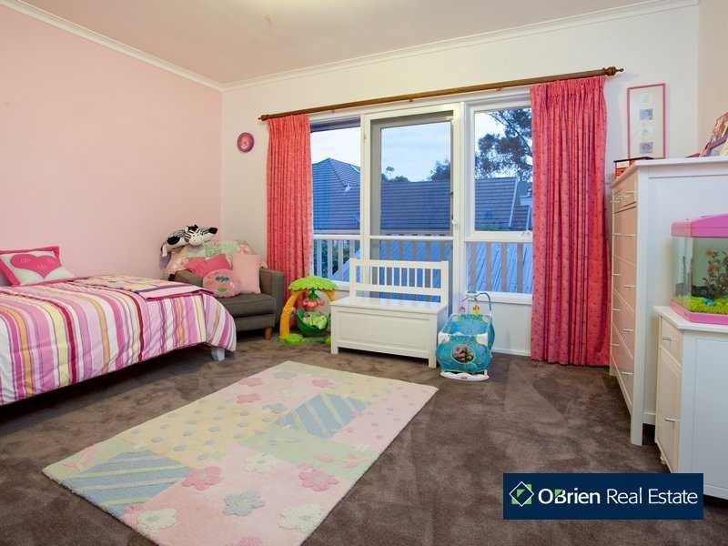 4-6 Rydaldene Way, Berwick VIC 3806
