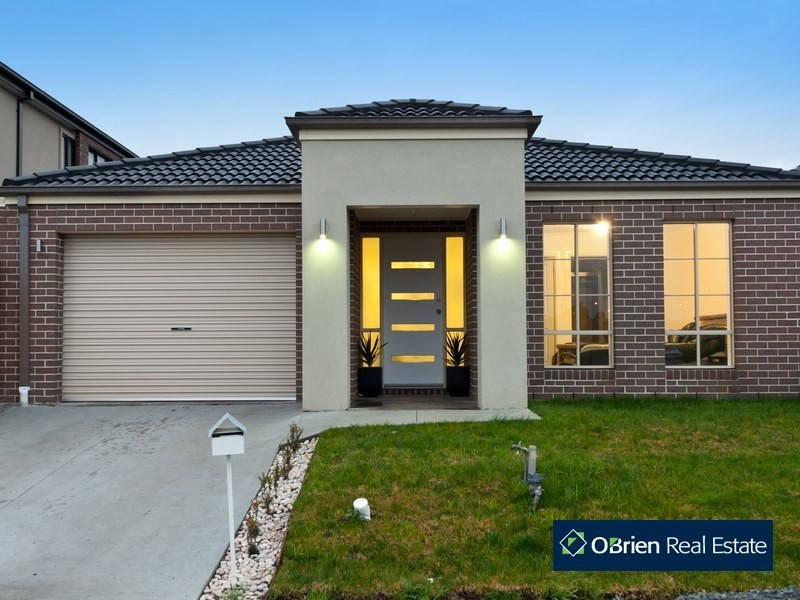 33 Tyrell Place, Berwick VIC 3806